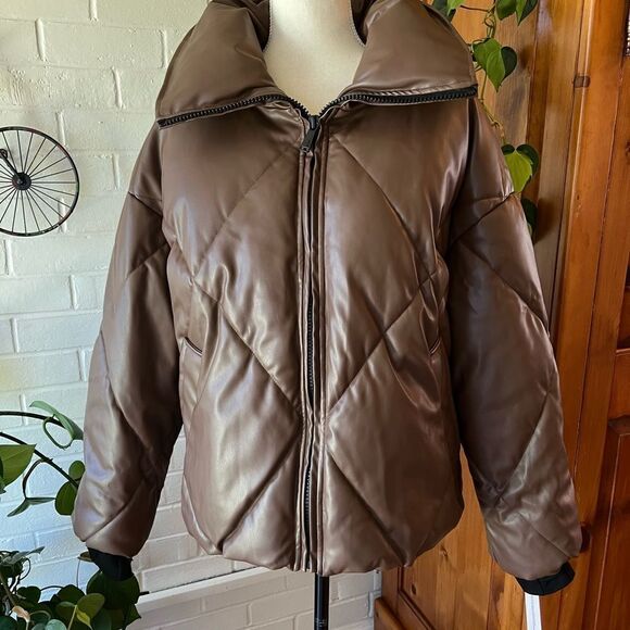 BCBG GENERATION drop shoulder short duvet puffer jacket faux fur lined - Picture 7 of 11